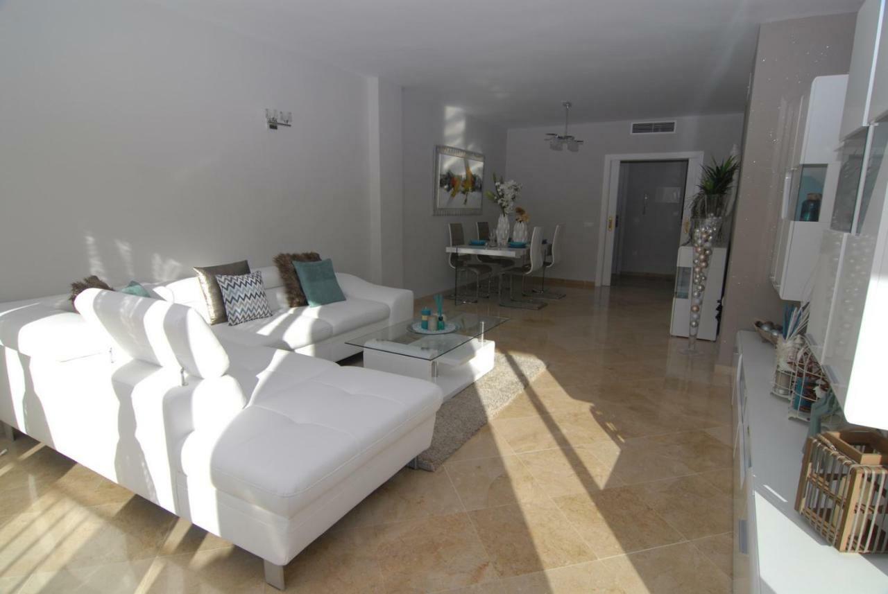 Appartement Hillside Suite มิฮาส ภายนอก รูปภาพ