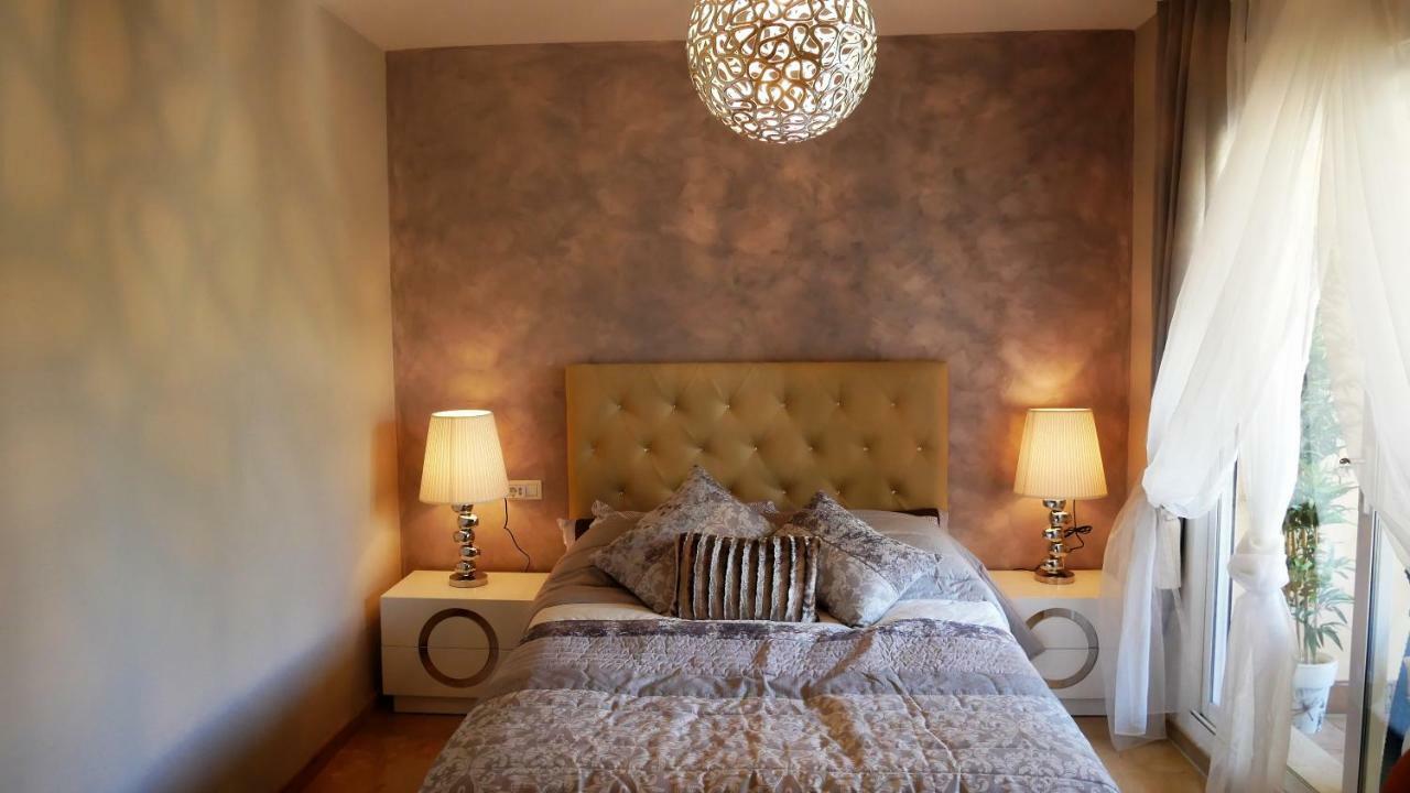 Appartement Hillside Suite มิฮาส ภายนอก รูปภาพ