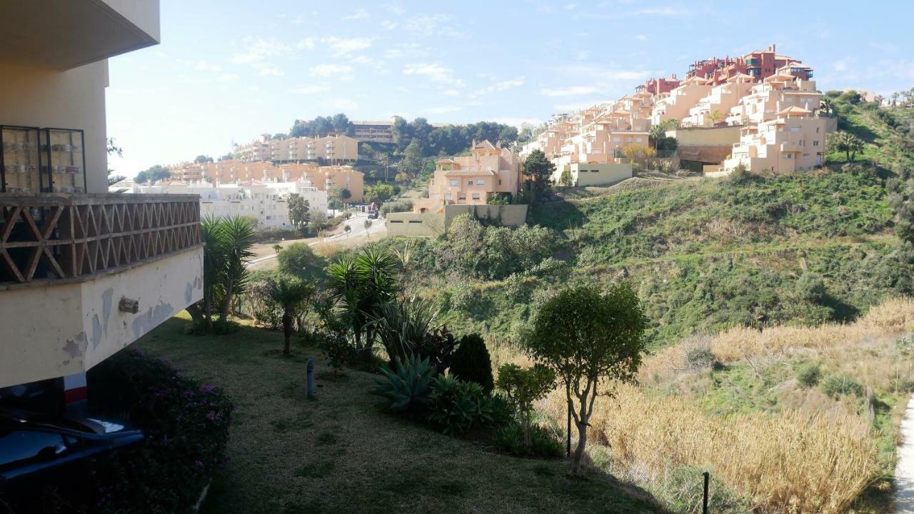 Appartement Hillside Suite มิฮาส ภายนอก รูปภาพ