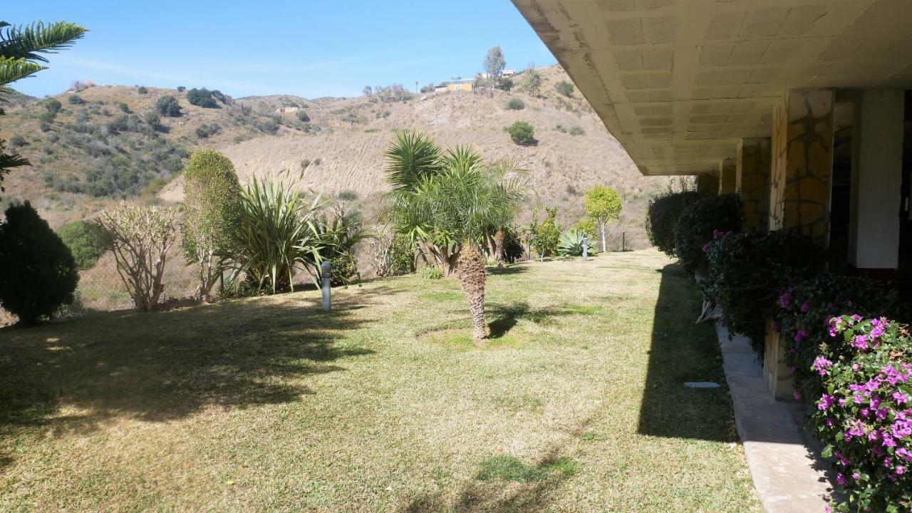 Appartement Hillside Suite มิฮาส ภายนอก รูปภาพ