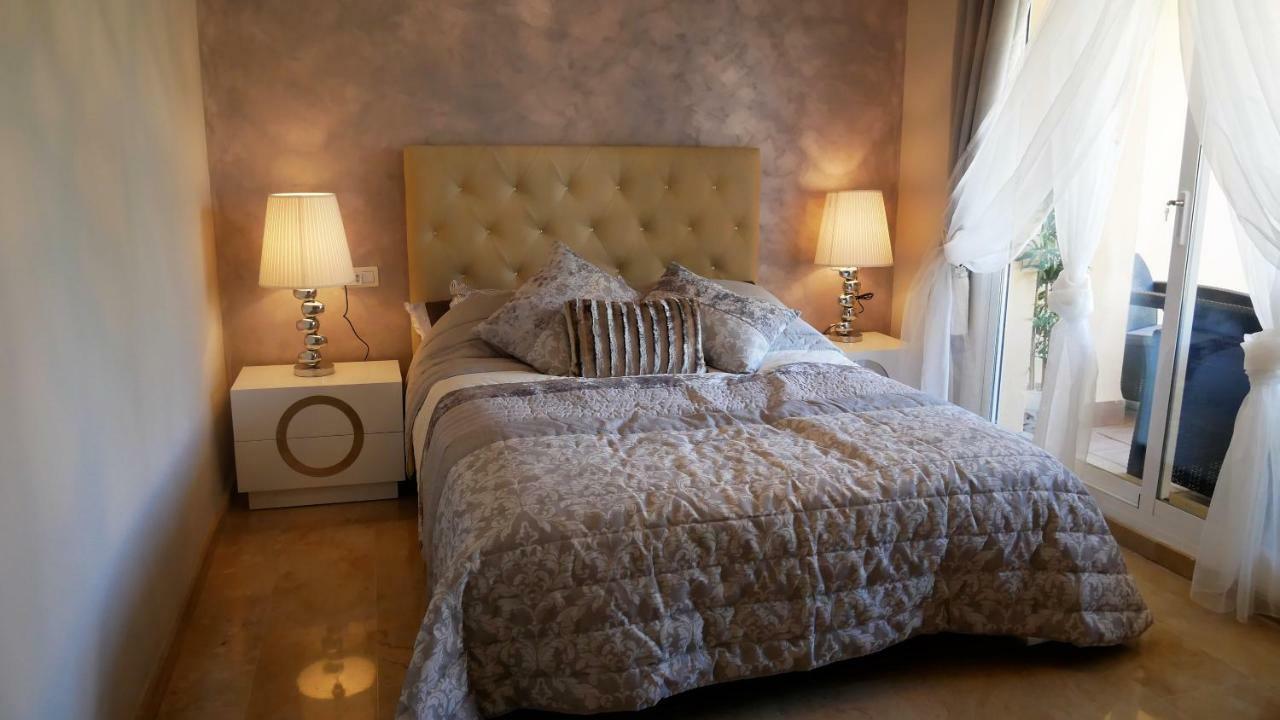 Appartement Hillside Suite มิฮาส ภายนอก รูปภาพ